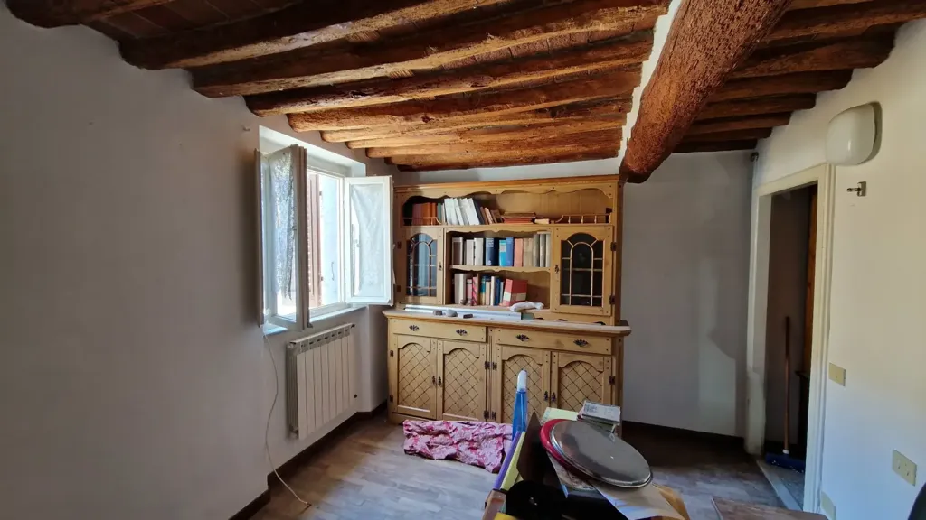 Bureau - Restored Villa with Hill View in Lucca