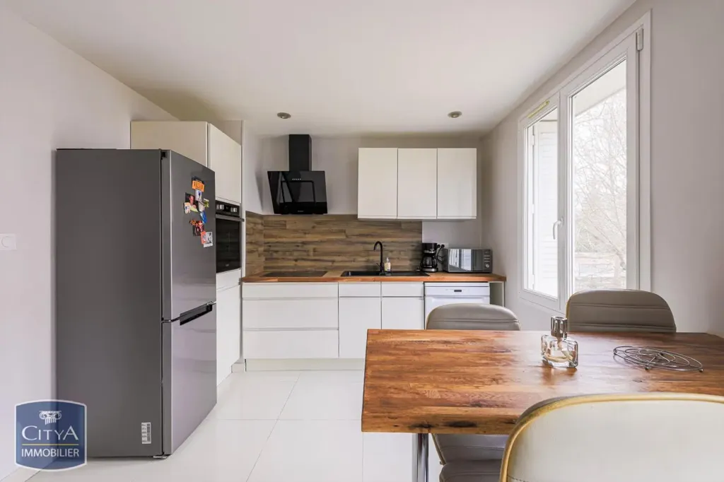 Cuisine - Appartement Contemporain avec Double Balcon à Grenoble
