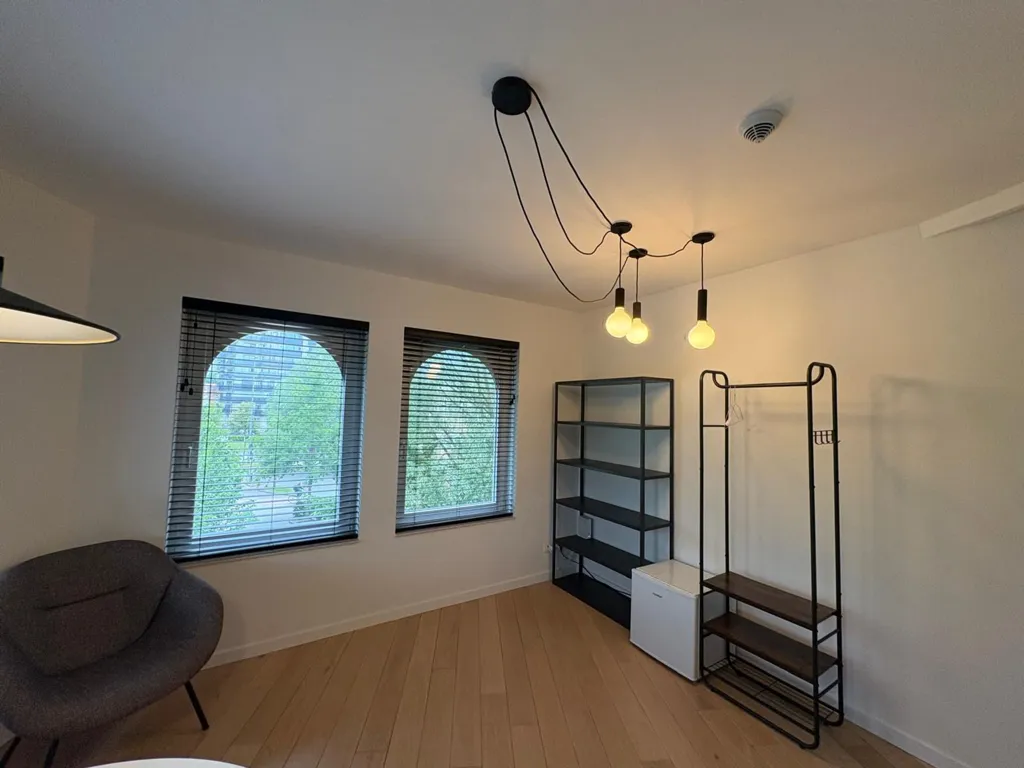 Bureau - Studio Haut de Gamme avec Chambre Séparée à Proximité du Centre-Ville