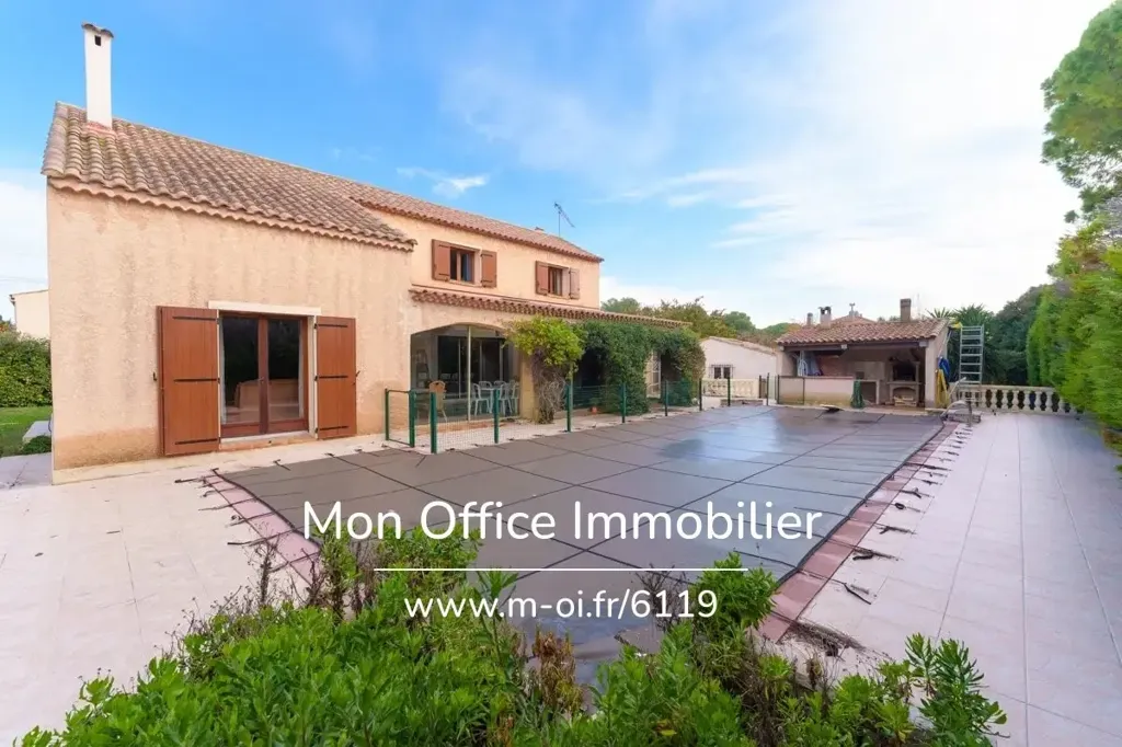 Extérieur - Villa avec Piscine et Appartement Indépendant à Sausset-les-Pins