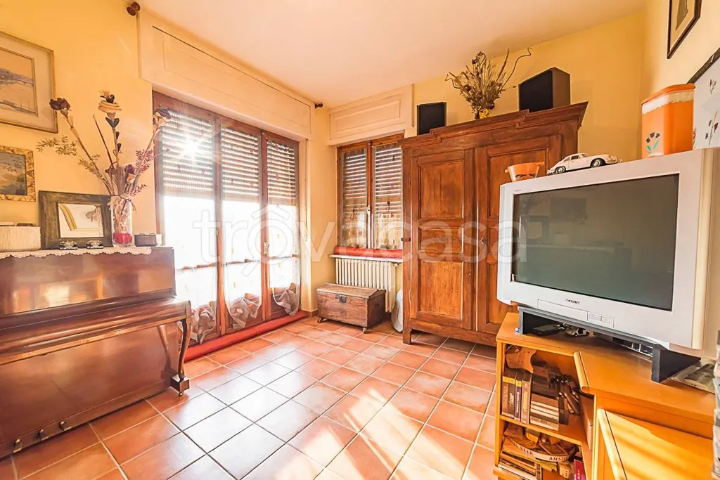 Séjour - Villa with Garden in Faule, Piemonte