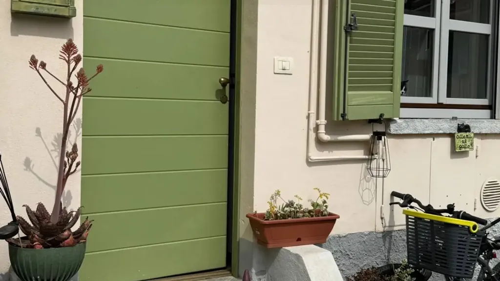 Exterior - Charming Duplex with Private Entrance in Arcore