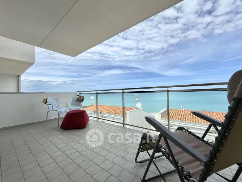 Balcon - Seafront Apartment with Terrace in Torino di Sangro