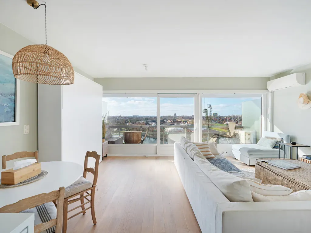 Living Room - Renovated Studio with Panoramic View in Duinbergen