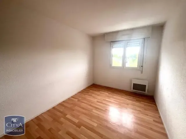 Stanze - 3-Bedroom Apartment with Balcony in Mérignac