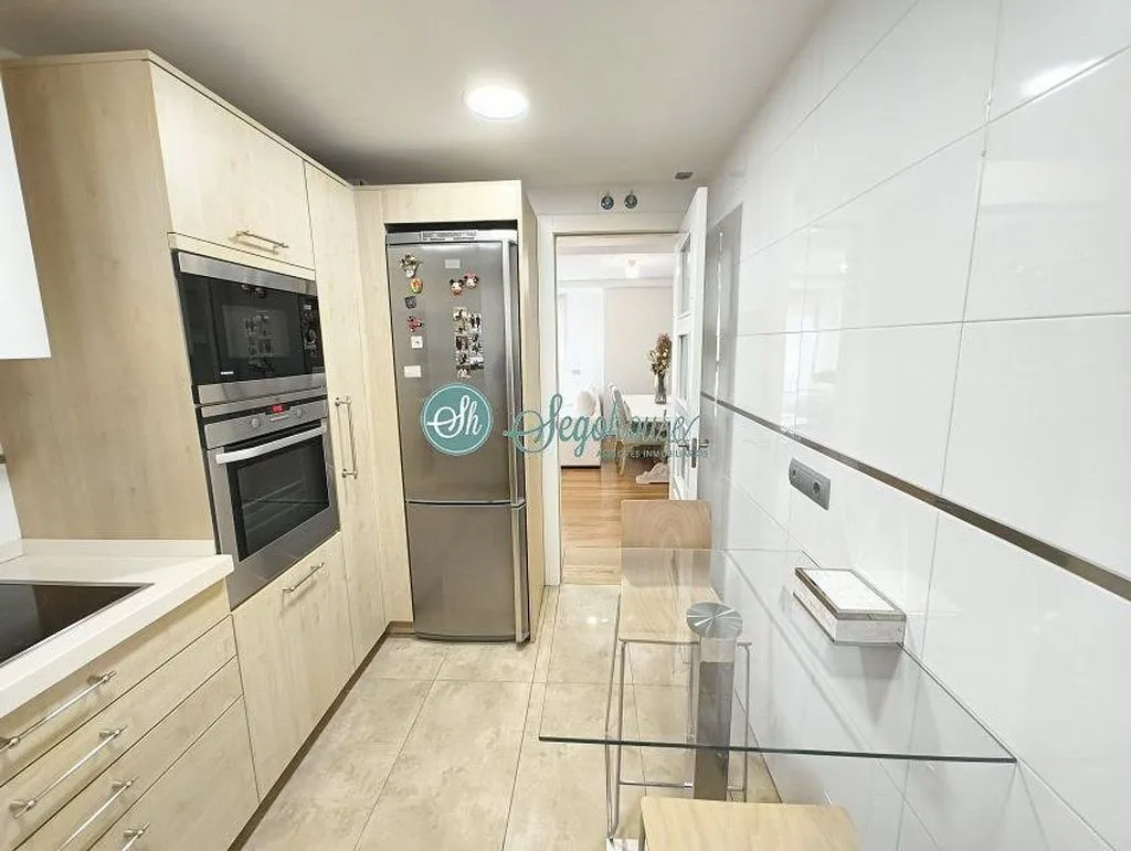 Kitchen - Modern Flat with Terrace in Ezequiel González