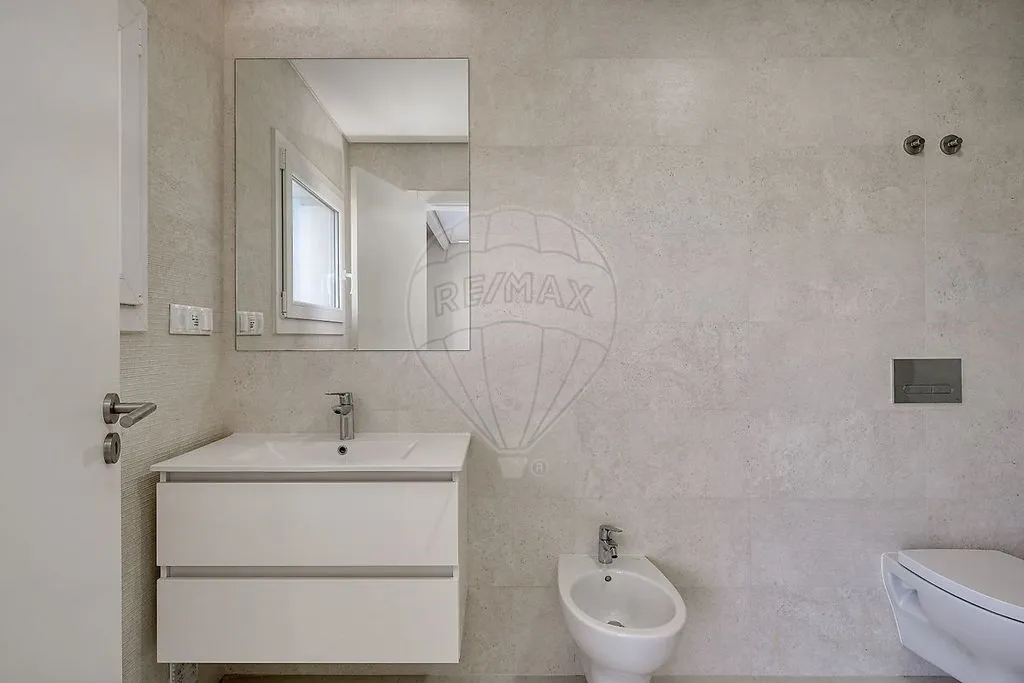 Salles de bain - Luxury Apartment with Panoramic Balcony in Odivelas
