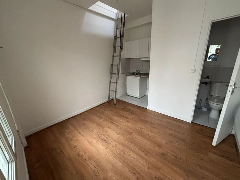 Pièces - Studio à Nanterre avec Cuisine Équipée