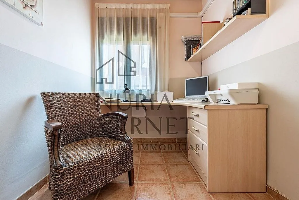 Kabinet - Chalet with Pool and Terrace in Botarell