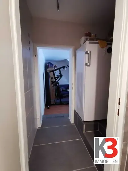 Entrée - Barrier-Free Bungalow with Workshop in Quiet Area