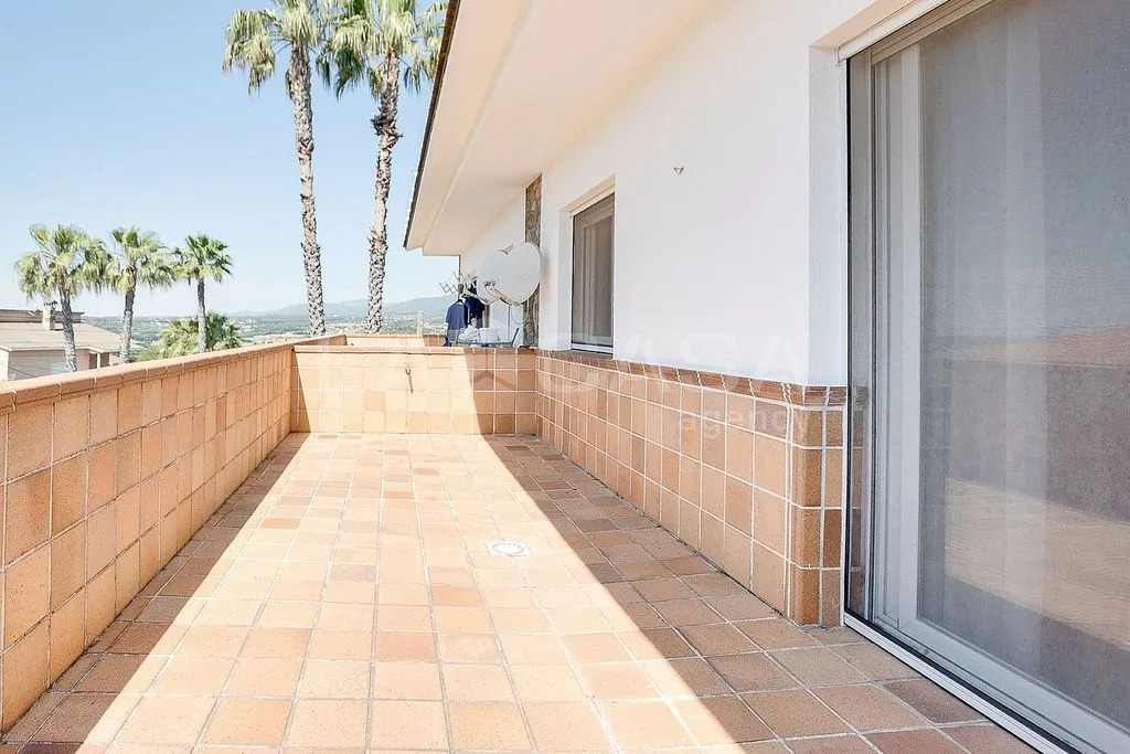 Terrasse - Chalet with Terrace in Santa Eulàlia de Ronçana