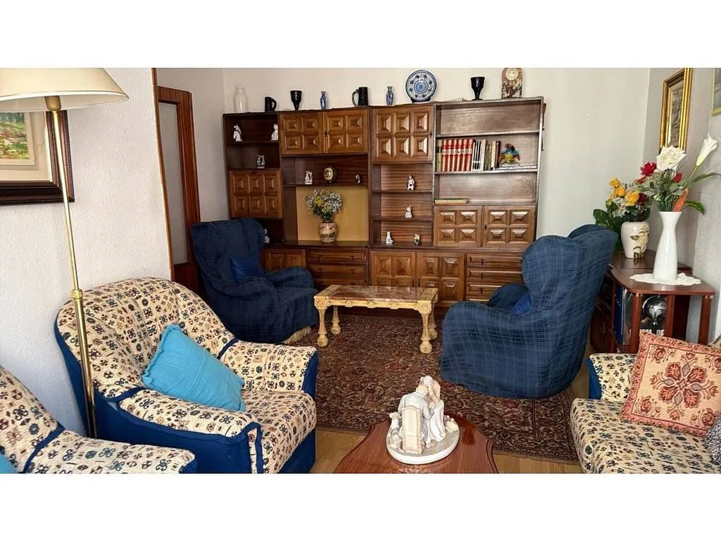 Séjour - 2-Bedroom Apartment with Balcony in Logroño