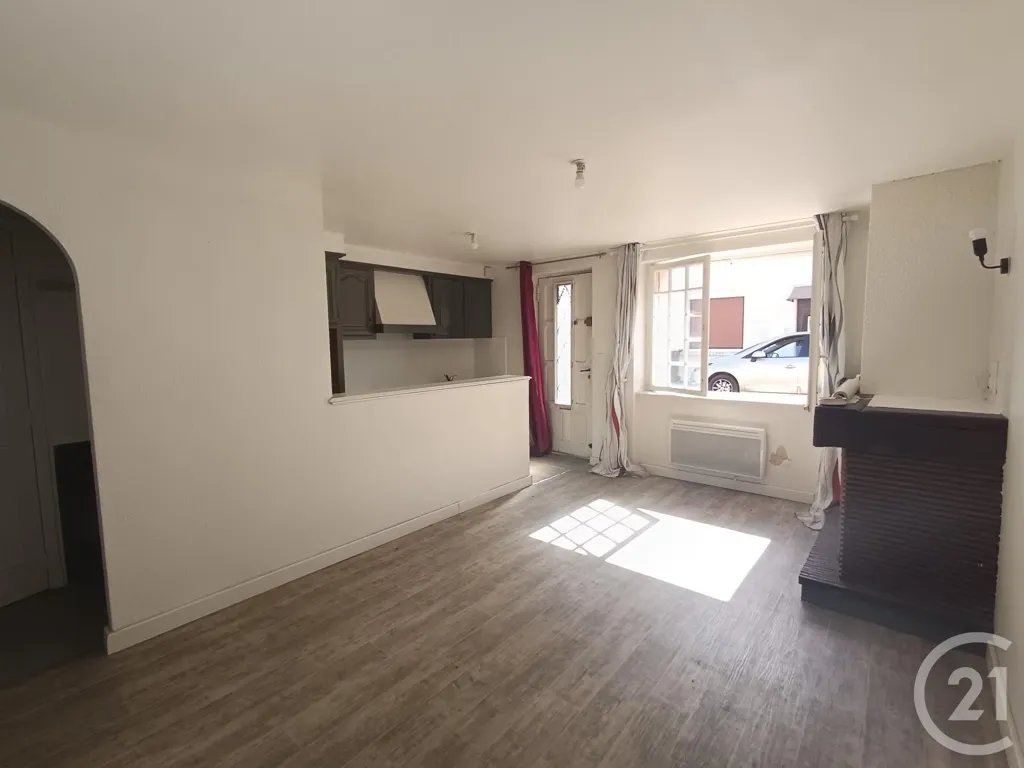 Séjour - Maison 2 Pièces avec Cour à Graulhet