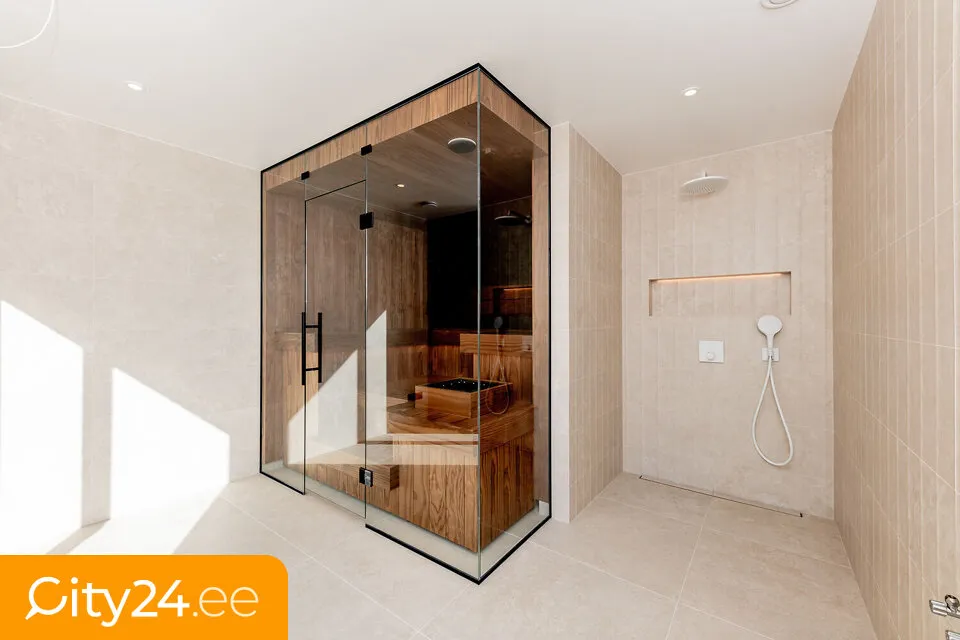Salles de bain - New Stone House with Balcony in Sindi