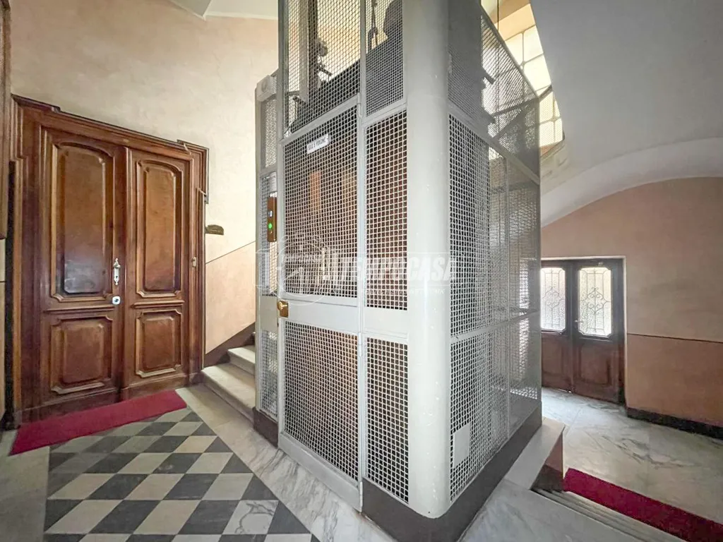 Hallway - Signorile Apartment with Four Balconies in Crocetta