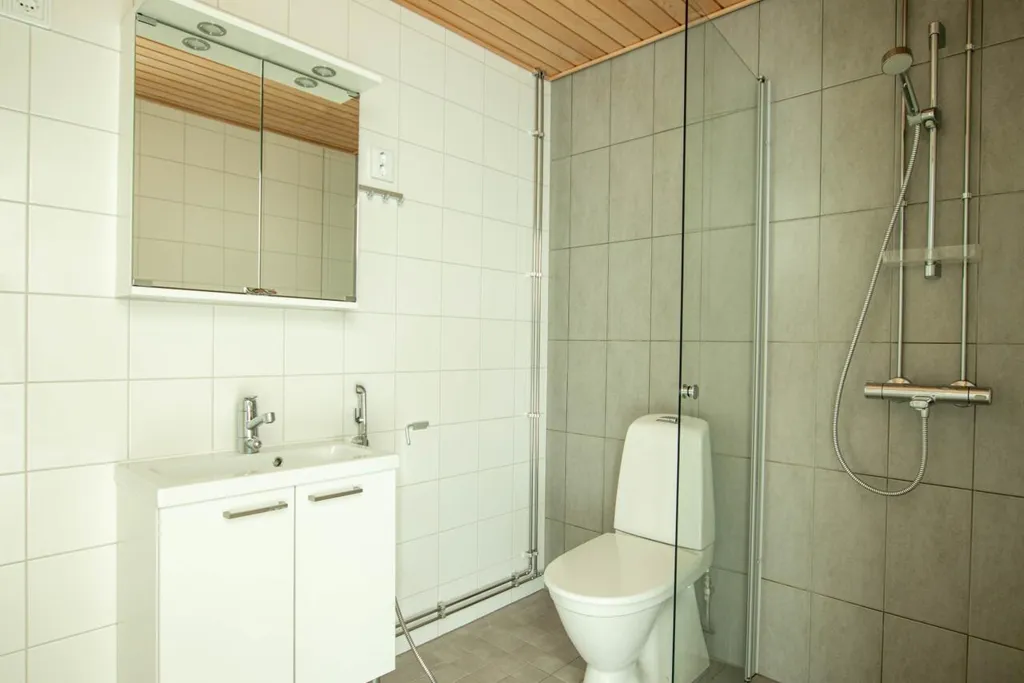 Vannitoad - Modern Studio with Balcony in Tampere