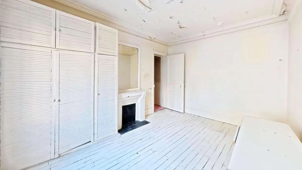 Rooms - 4-Piece Paris 16 Balcony with Etoile Proximity