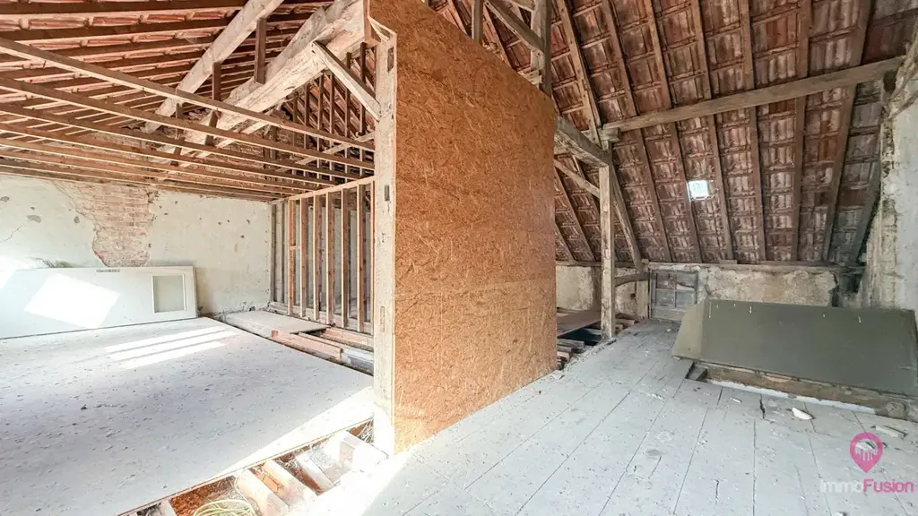 Stanze - Renovatable House with Garden in Heers