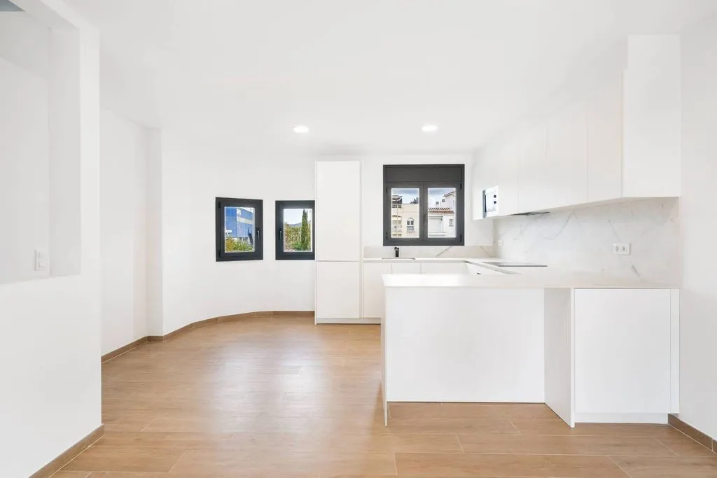 Kitchen - Luxury Apartment with Marina Access in Empuriabrava
