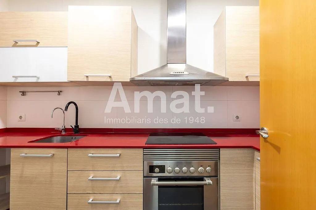 Cuisine - Apartment with Air Conditioning in Esplugues de Llobregat