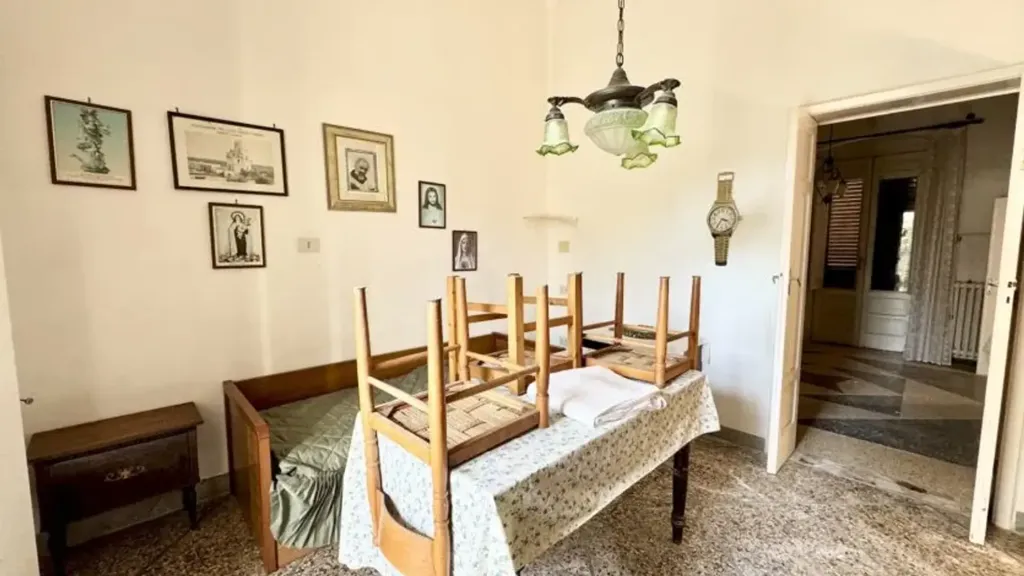 Chambres - Independent House for Renovation in Ugento Centre