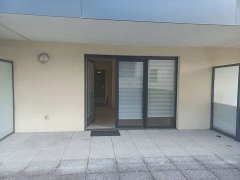 Entrée - Studio Moderne avec Terrasse à Manom