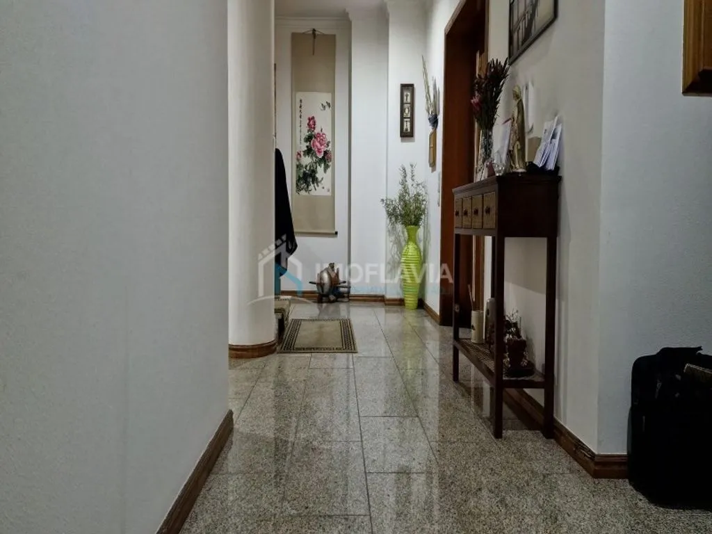 hallway_entrance