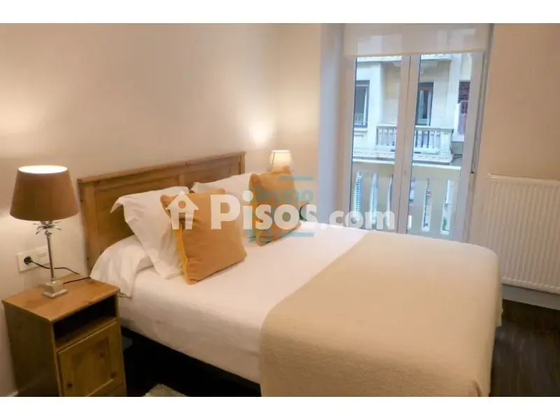 Magamistoad - Apartment with Balcony in Gros