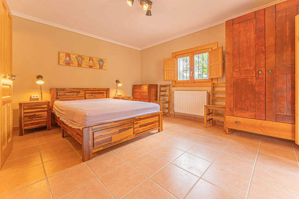 Chambres - Rustic Masia with Pool in Cabanelles