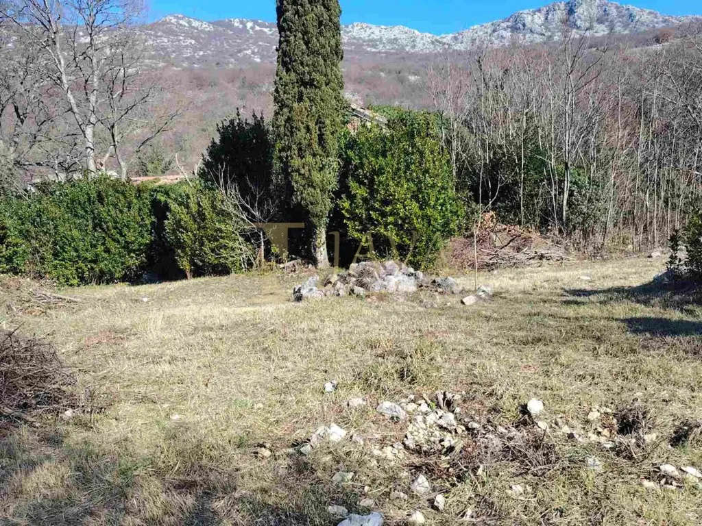 Aed - Two Stone Houses with Lake View in Tribalj