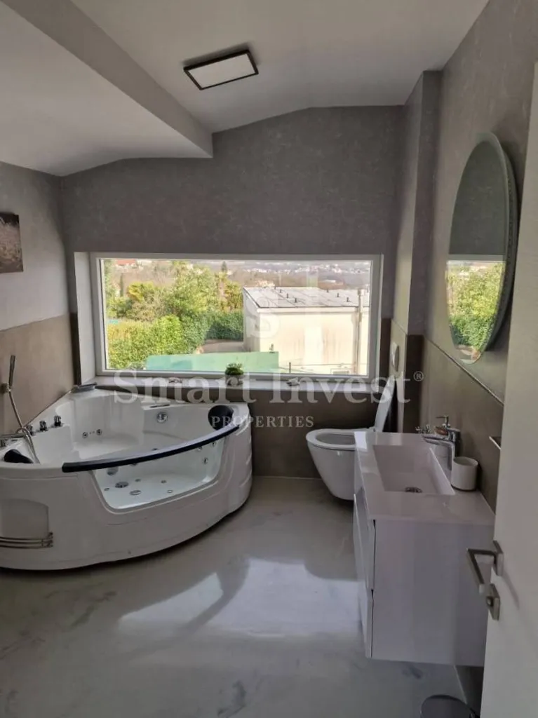 Vannitoad - Modern Apartment with Sea View in Matulji