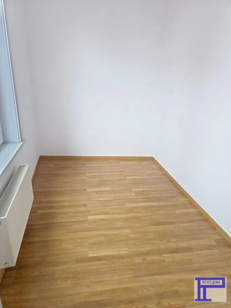 Pièces - Duplex Rénové près des Institutions Européennes
