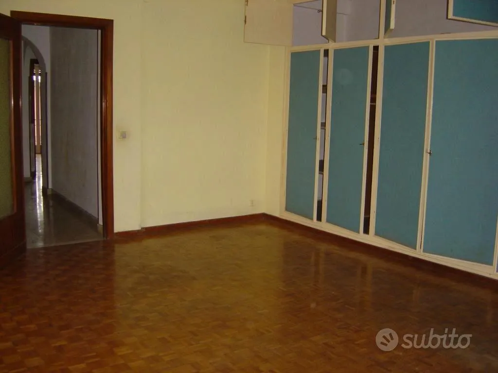 Pièces - Spacious Apartment near Beach in Sanremo