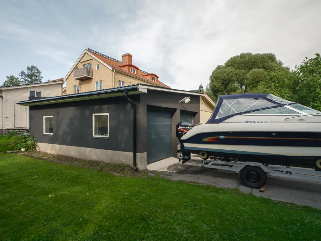 Välivaade - Riverfront Rental House with Pool in Älvsbacka