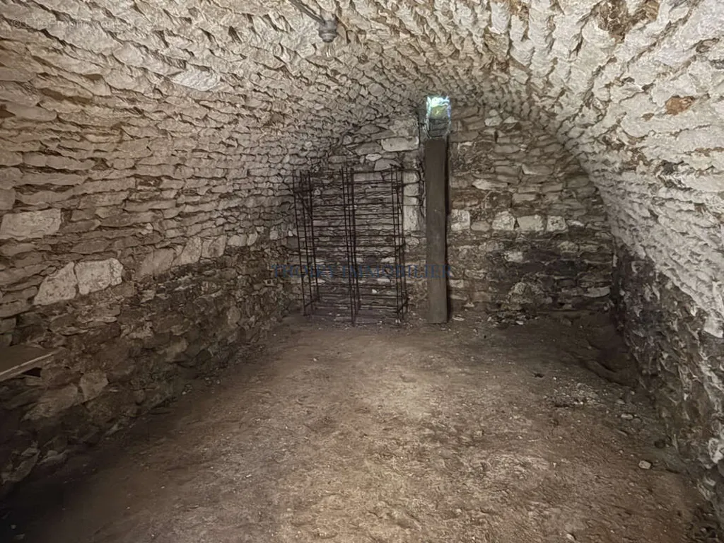 Rooms - Ancient Stone House with Garden near Thoiry
