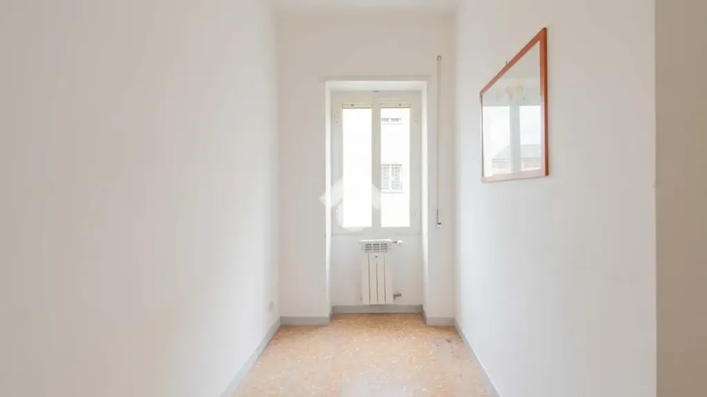 Entrée - Apartment with Triple Exposure in Balduina, Rome