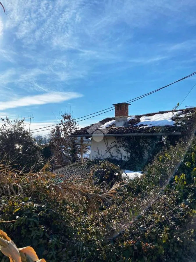 Aed - Rustic Property with Garden in Bra