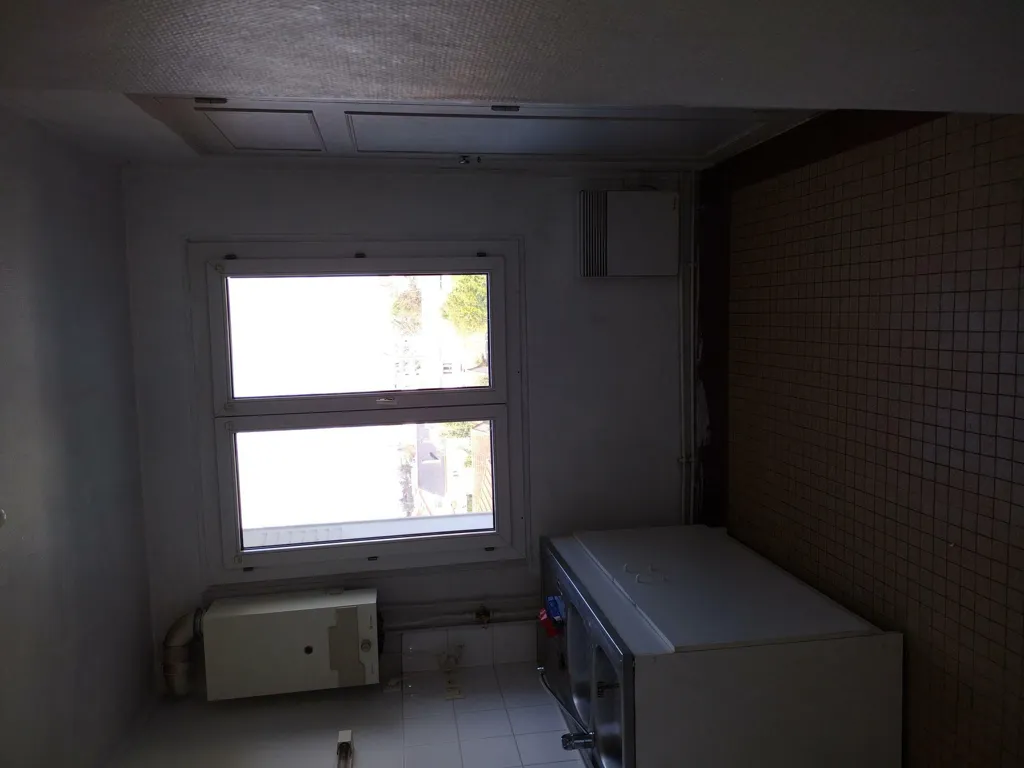 Cucina - 3-Piece Flat with Balcony in Tarbes