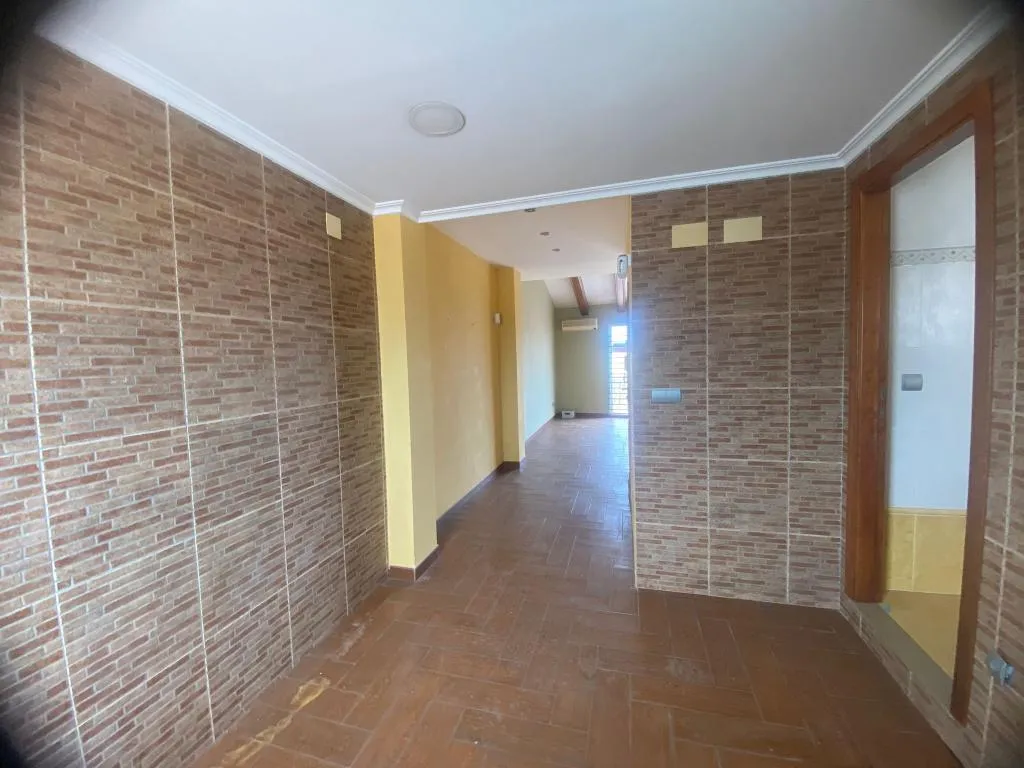 hallway_entrance