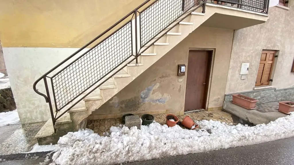 Stanze - House Portion with Potential in Tomaselli, Castel Ivano