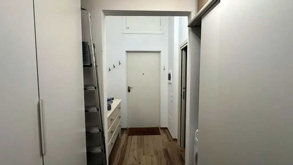 Esik - Studio Flat with Kitchen in Florence
