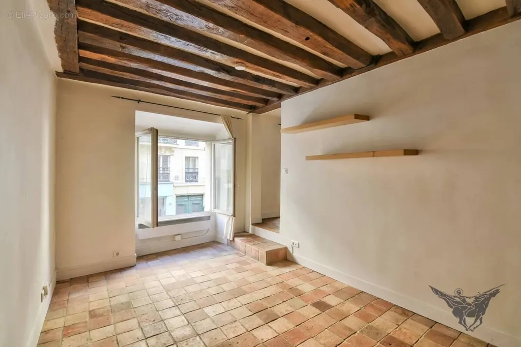 Pièces - Appartement Ancien avec Cuisine Ouverte 10ème Arrondissement