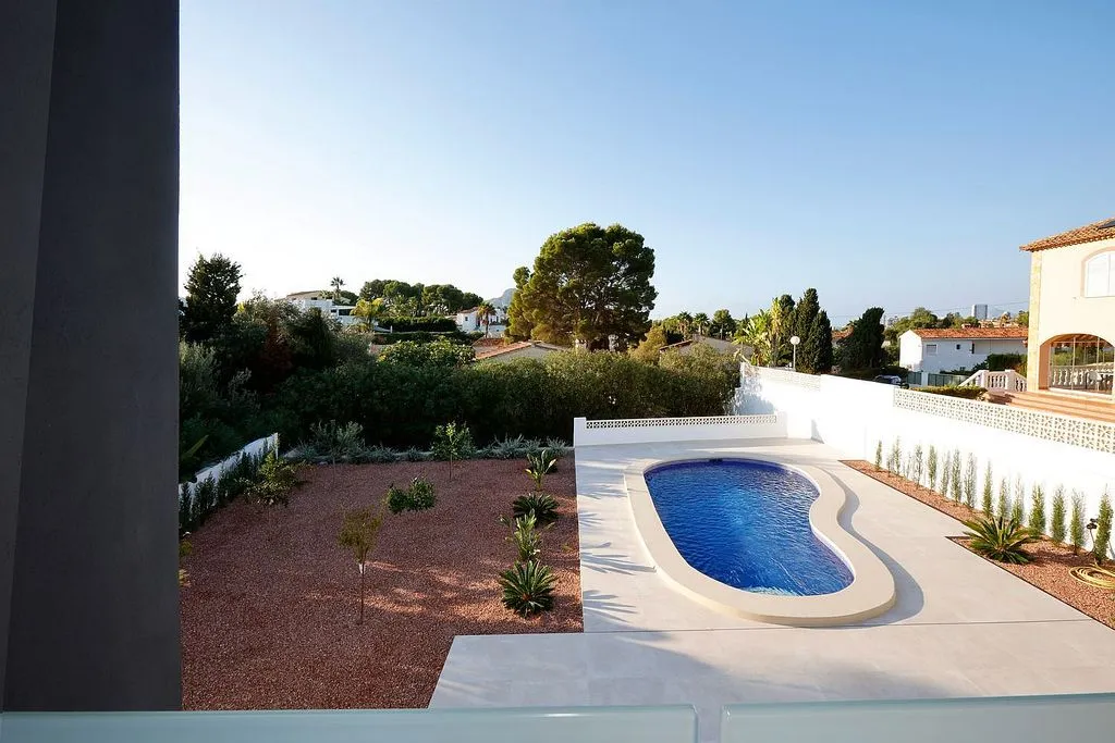 Bassein - Contemporary Chalet with Solar Installation in Calpe
