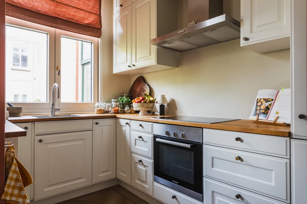 Köök - Renovated Upper-Floor Apartment in Duinoord