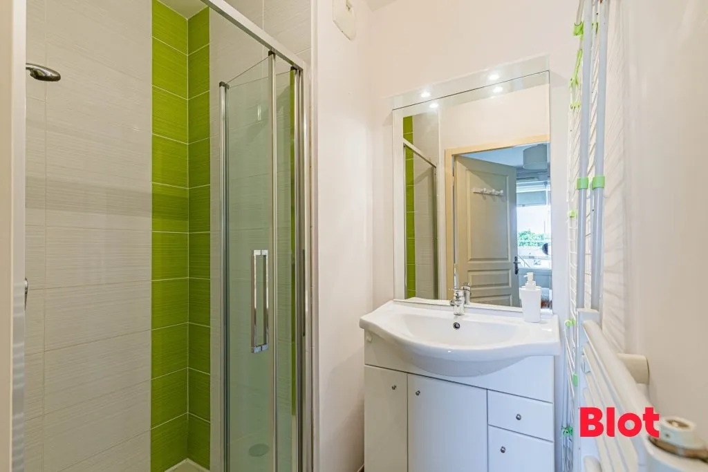 Bagni - Contemporary Flat with Terrace in Saint-Herblain Bourg