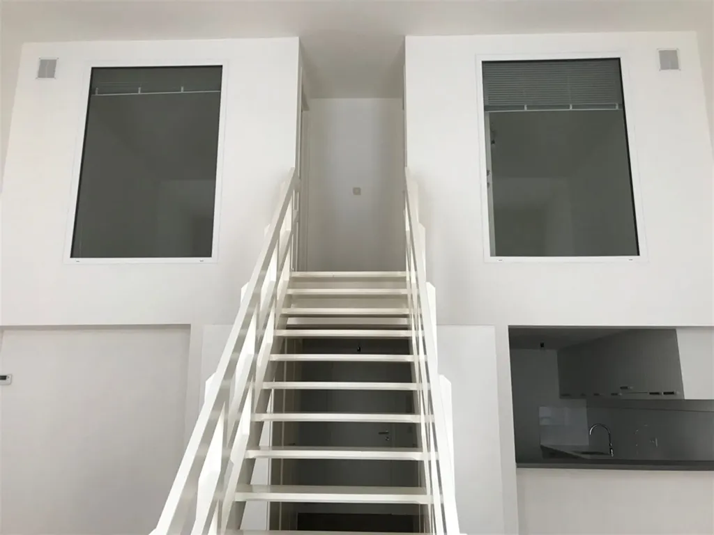 Stanze - Duplex with High Ceilings near Squares District