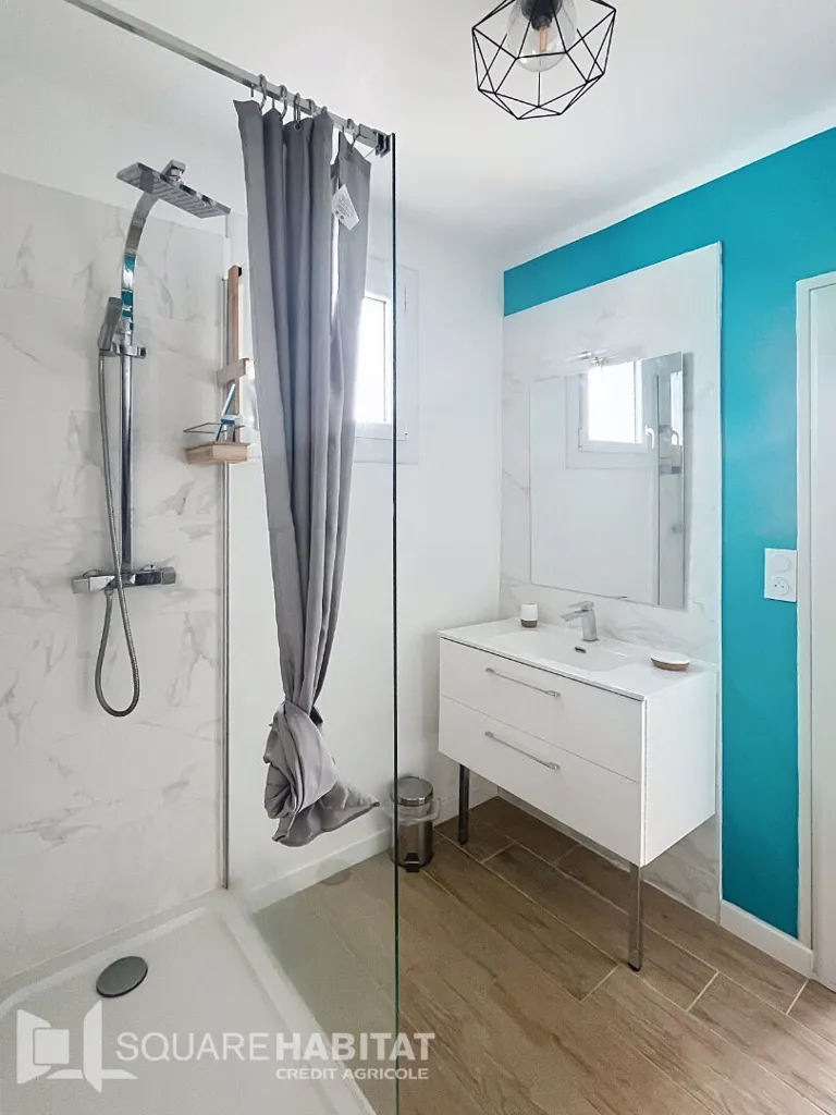 Salles de bain - Appartement T2 au Dernier Étage à Saint-Brieuc