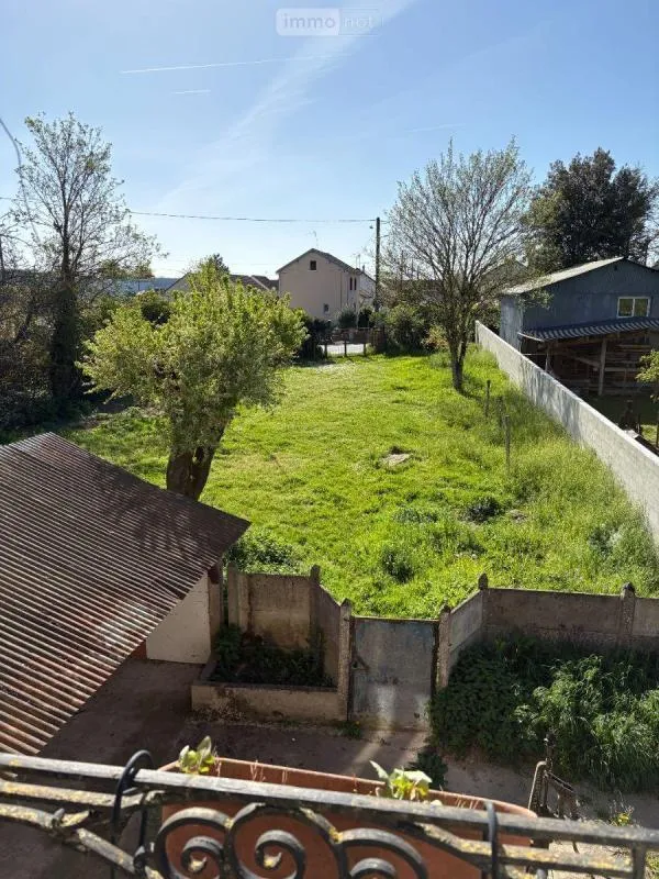 Aed - Rustic House to Renovate in Levroux