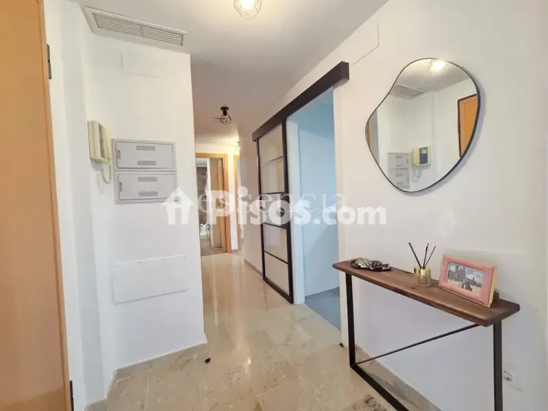 Entrée - Semi-New Flat with Balcony in Beniarjó