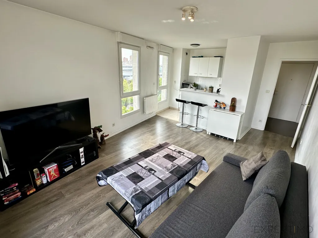 Elutuba - Bright 2-Bed Flat with Terrace in Créteil